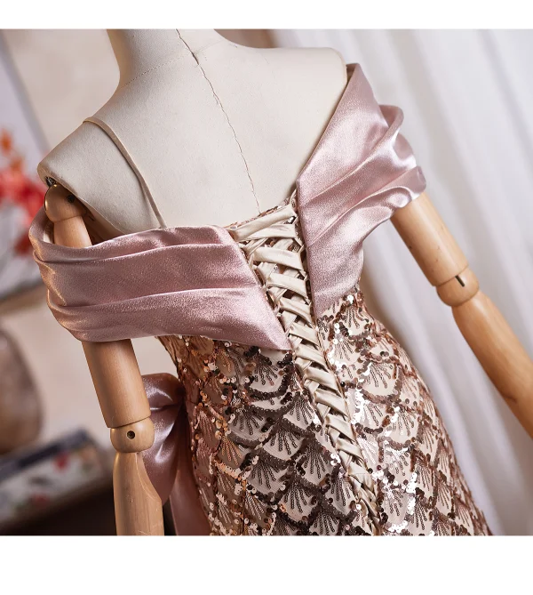 Glitzernden Gold Schleife Pailletten Ballkleider 2026 A Linie Off Shoulder Kurze Ärmel Rückenfreies Lange Festliche Kleider