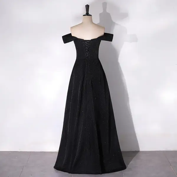 Audrey Hepburn Style Black Ruffle Prom Dresses 2024 A-Line / Princess Off-The-Shoulder Short Sleeve Backless Floor-Length / Long Prom Formal Dresses