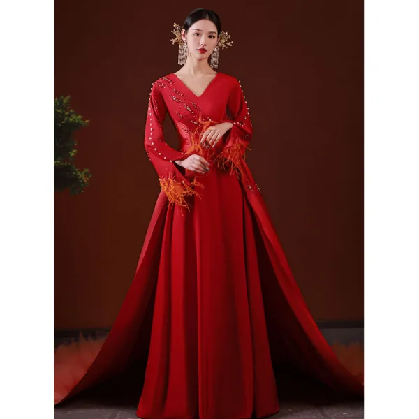 Chinese style Red Pearl Rhinestone Satin Evening Dresses 2022 A-Line / Princess V-Neck Long Sleeve Tassel Backless Evening Party Court Train Formal Dresses