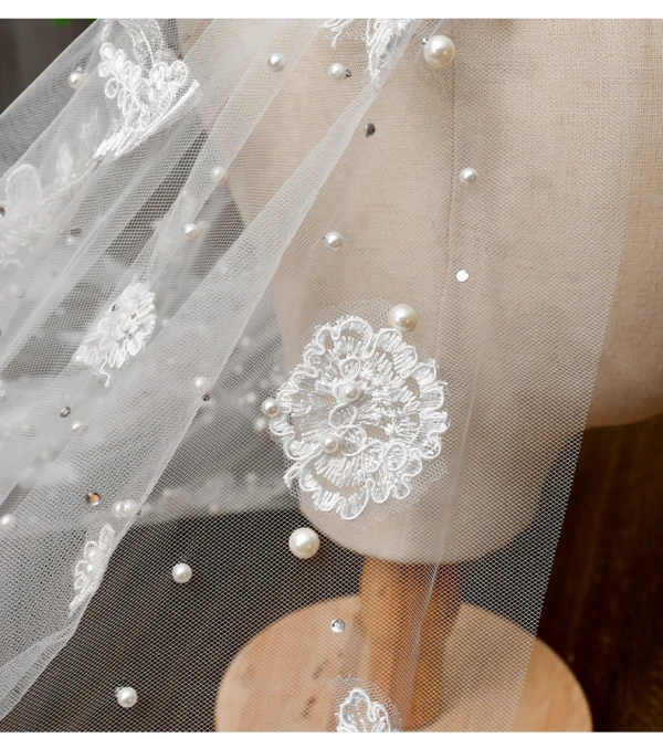 Elegant White Pearl Lace Flower Wedding Veils 2024 3.5 m Tulle Chapel Train Wedding