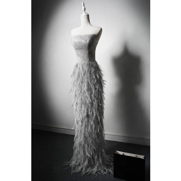 Charmant Gris Paillettes Plumes Dansant Robe De Soirée 2024 Trompette / Sirène Bustier Sans Manches Dos Nu Longue Soirée Robe De Ceremonie