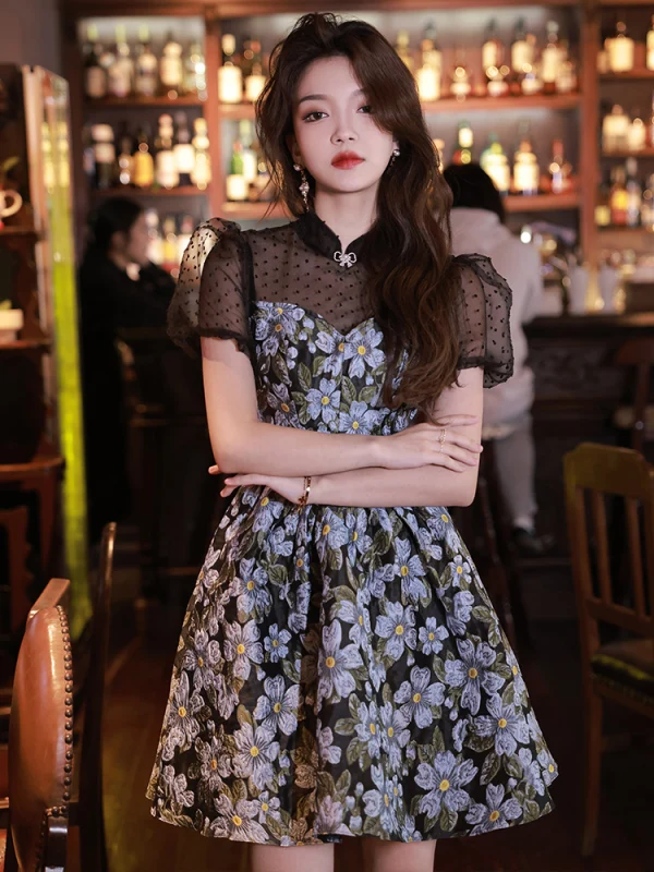 Fashion Black Spotted Printing Short Homecoming Graduation Dresses 2023 A-Line / Princess High Neck Short Sleeve Formal Dresses