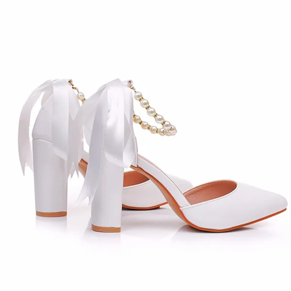 Chic / Belle Blanche Faux Diamant Bride Cheville Chaussure De Mariée 2024 9 cm Talons Épais À Bout Pointu Mariage Talons Hauts