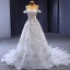 Haut de Gamme Blanche Fait main Perlage Paillettes Robe De Mariée 2023 Princesse De l'épaule Sans Manches Dos Nu Tribunal Train Mariage
