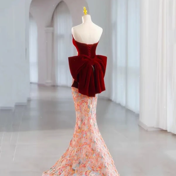 Sexy Bordeaux Paillettes Robe De Soirée 2023 Trompette / Sirène Bustier Sans Manches Dos Nu Noeud Train De Balayage Soirée Robe De Ceremonie