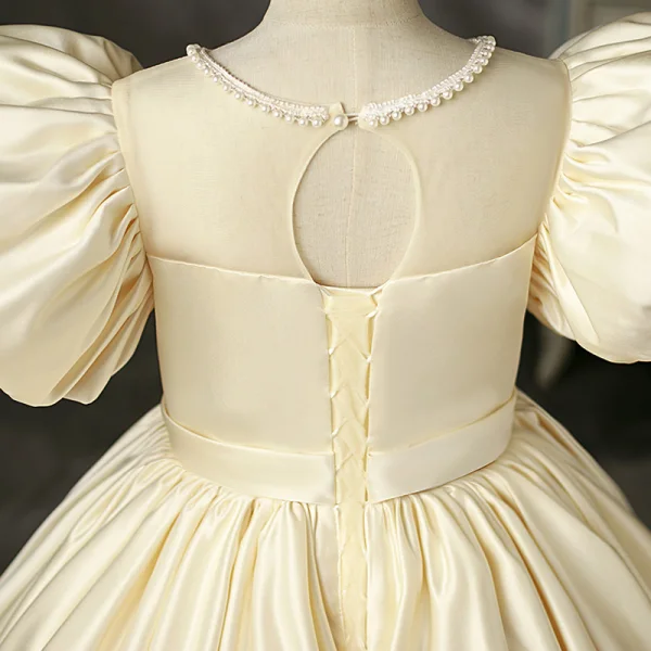 Elegant Champagne Satin Birthday Flower Girl Dresses 2022 Ball Gown Pearl Scoop Neck Puffy Short Sleeve Bow Backless Floor-Length / Long Flower Girl Dresses