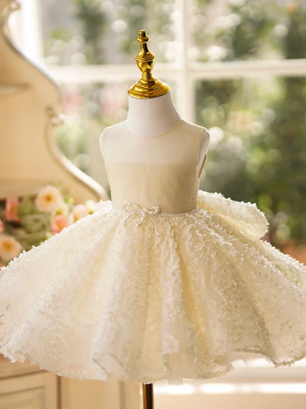 Chic / Beautiful Champagne Ruffle Birthday Short Flower Girl Dresses 2024 Ball Gown Scoop Neck Sleeveless Pearl Sash Bow