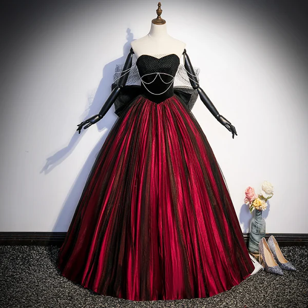 Ethnisch Burgunderrot Ballkleider 2023 Ballkleid Bandeau Ärmellos Rückenfreies Schleife Lange Ball Festliche Kleider