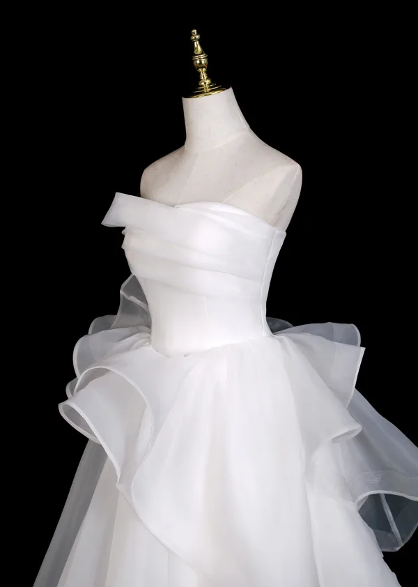 Simple Blanche Robe De Bal 2025 Robe Boule Bustier Sans Manches Dos Nu Longue Promo Robe De Ceremonie