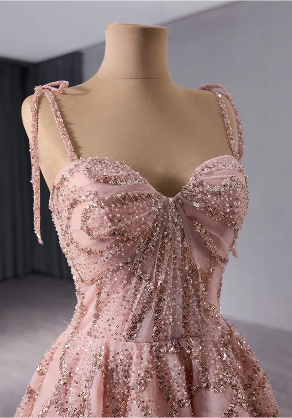 Haut de Gamme Rougissant Rose Fait main Perlage Paillettes Robe De Bal 2024 Princesse Bretelles Spaghetti Sans Manches Dos Nu Train De Balayage Promo Robe De Ceremonie