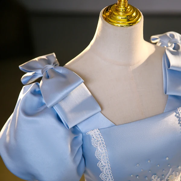 Elegant Sky Blue Satin Beading Pearl Lace Flower Prom Dresses 2023 Ball Gown Square Neckline Puffy Short Sleeve Bow Backless Floor-Length / Long