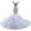 Luxe Blanche Perlage Gland Faux Diamant Paillettes Volants en Cascade Robe De Mariée 2023 Trompette / Sirène Encolure Carrée Sans Manches Dos Nu Chapel Train Mariage