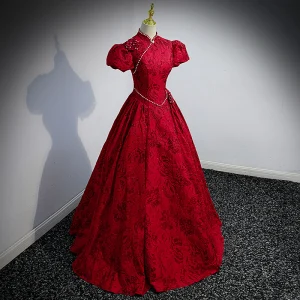 Élégant Bordeaux Robe De Bal 2022 Robe Boule Col Haut Perle En Dentelle Fleur Manches Courtes Dos Nu Longue Robe De Ceremonie