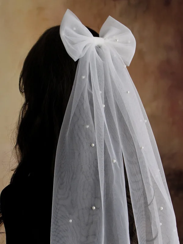 Lovely White Pearl Bow Wedding Veils 2026