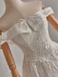 Schlicht Weiß Spitze Blumen Brautkleider / Hochzeitskleider 2025 A Linie Off Shoulder Ärmellos Rückenfreies Lange