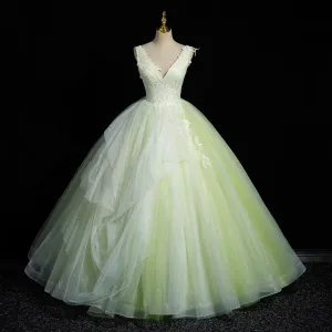 Élégant Vert Cendré Perle En Dentelle Fleur Volants En Cascade Robe De Bal 2023 Robe Boule V Cou Sans Manches Dos Nu Longue Robe De Ceremonie