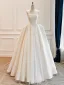 High End Schlicht Ivory / Creme Perlenstickerei Satin Brautkleider / Hochzeitskleider 2026 A Linie Bandeau Ärmellos Rückenfreies Lange