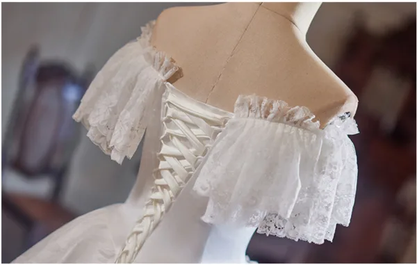 Vintage Weiß Spitze Blumen Satin Brautkleider / Hochzeitskleider 2024 A Linie Off Shoulder Kurze Ärmel Rückenfreies Lange Hochzeit