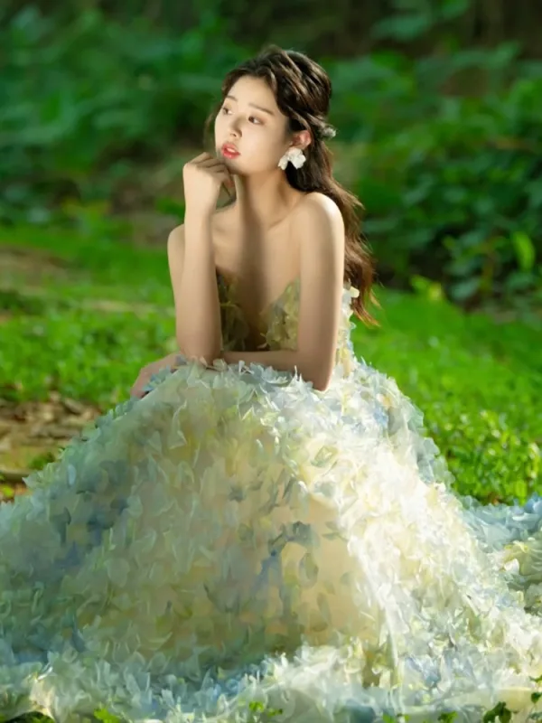 Flower Fairy Sage Green Appliques Prom Dresses 2025 A-Line / Princess Strapless Sleeveless Backless Floor-Length / Long Prom Formal Dresses