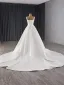 Haut de Gamme Blanche Paillettes Fleur Satin Robe De Mariée 2024 Trompette / Sirène Encolure Carrée Sans Manches Dos Nu Chapel Train Mariage