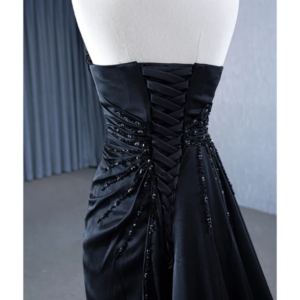 Haut de Gamme Noire Fait main Perlage Robe De Soirée 2023 Trompette / Sirène Bustier Sans Manches Dos Nu Train De Balayage Robe De Ceremonie