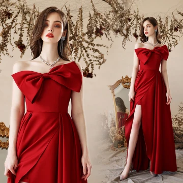 Charmant Rouge Satin Robe De Soirée 2022 Princesse Bustier Noeud Sans Manches Dos Nu Fendue Devant Longue Soirée Robe De Ceremonie