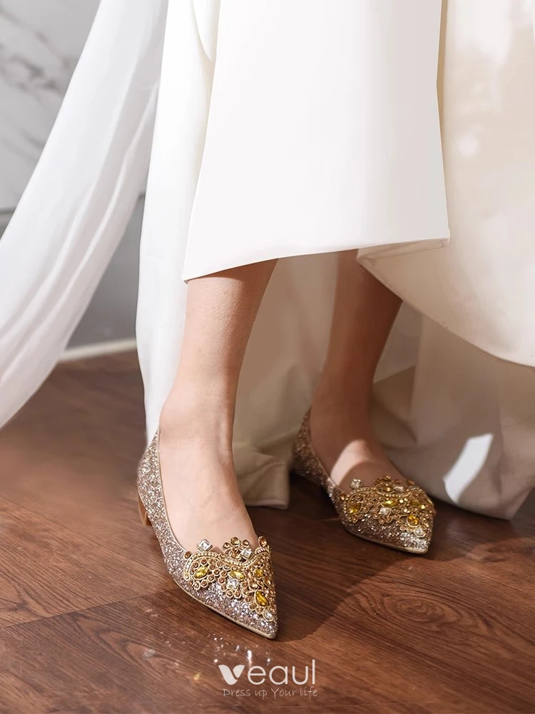 Sparkly Gold Rhinestone Sequins Wedding Shoes 2024 Low Heel Pointed Toe Wedding Pumps