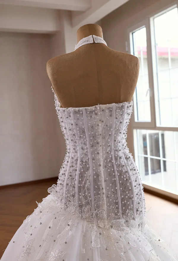 Luxury / Gorgeous White Handmade  Beading Pearl Rhinestone Lace Flower Wedding Dresses 2026 Trumpet / Mermaid Halter Sleeveless Backless Court Train
