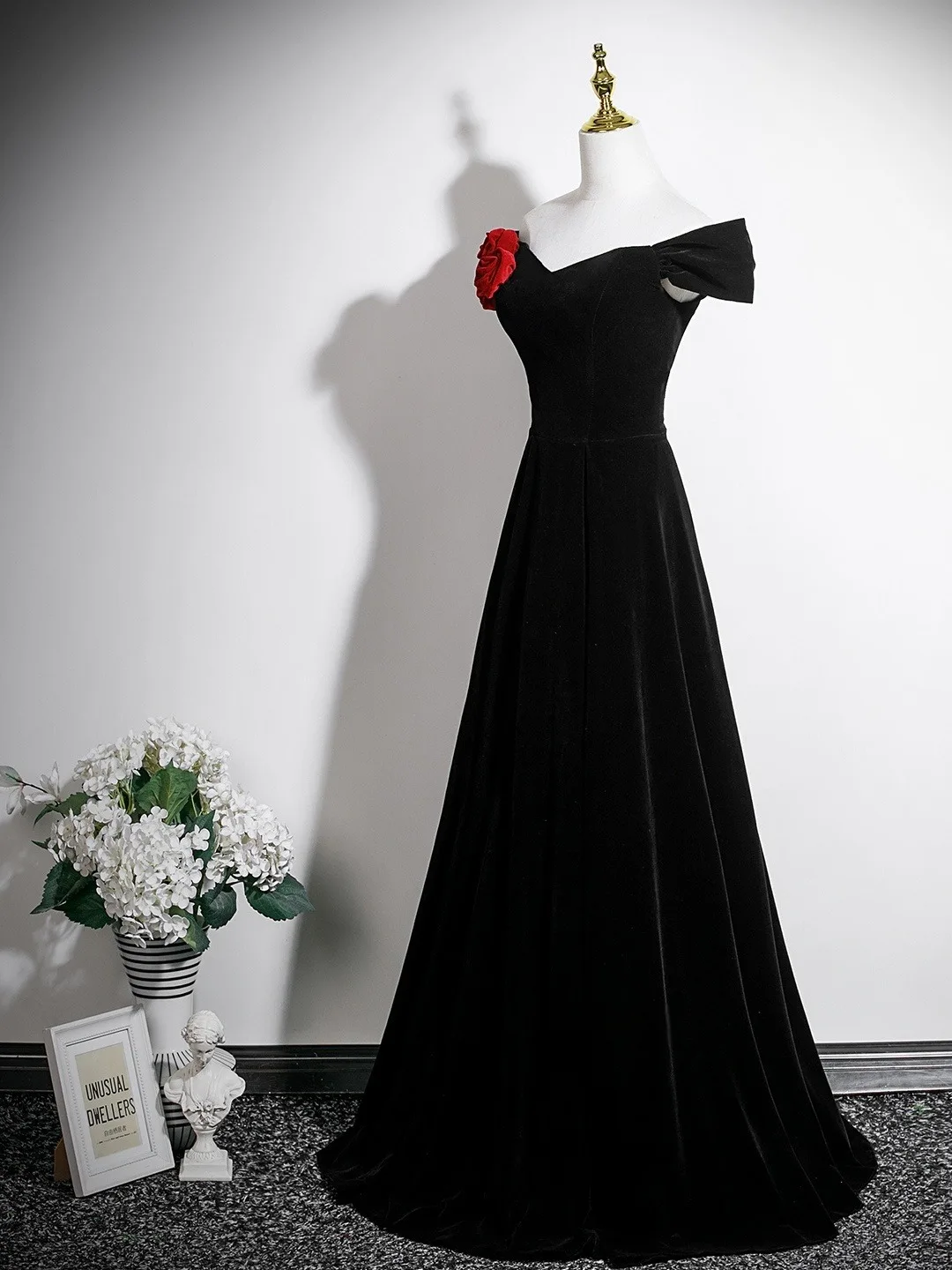 sleeveless formal women's black off the shoulder dress Gorgeous Long Black Mermaid Off-the-shoulder Prom Evening Dresses with Glitter main image 0