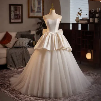 Vintage Retro White Cascading Ruffles Satin Wedding Dresses 2025 Ball Gown Strapless Sleeveless Backless Bow Sweep Train