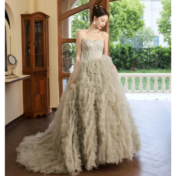 Charming Sage Green Pleated Evening Dresses 2023 A Line Princess Strapless Sleeveless Backless Sweep Train Evening Party Formal Dresses