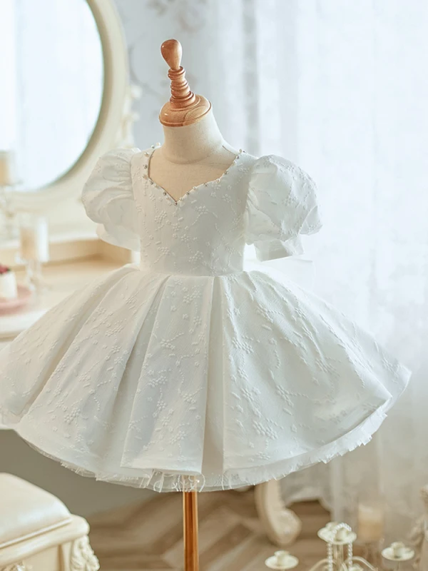 Chic / Beautiful White Short Pearl Wedding Flower Girl Dresses 2023 Ball Gown Square Neckline Short Sleeve Backless Bow Tulle