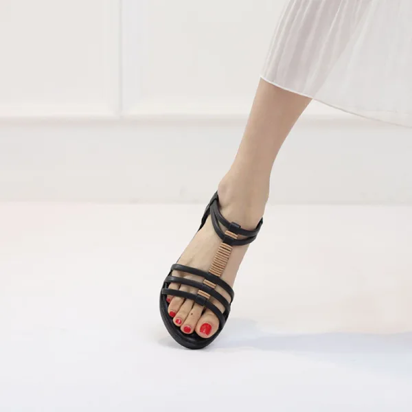 Romain Été Beige Vêtement de rue Plage Plate Sandales Femme 2022 T-Strap Peep Toes / Bout Ouvert Sandales