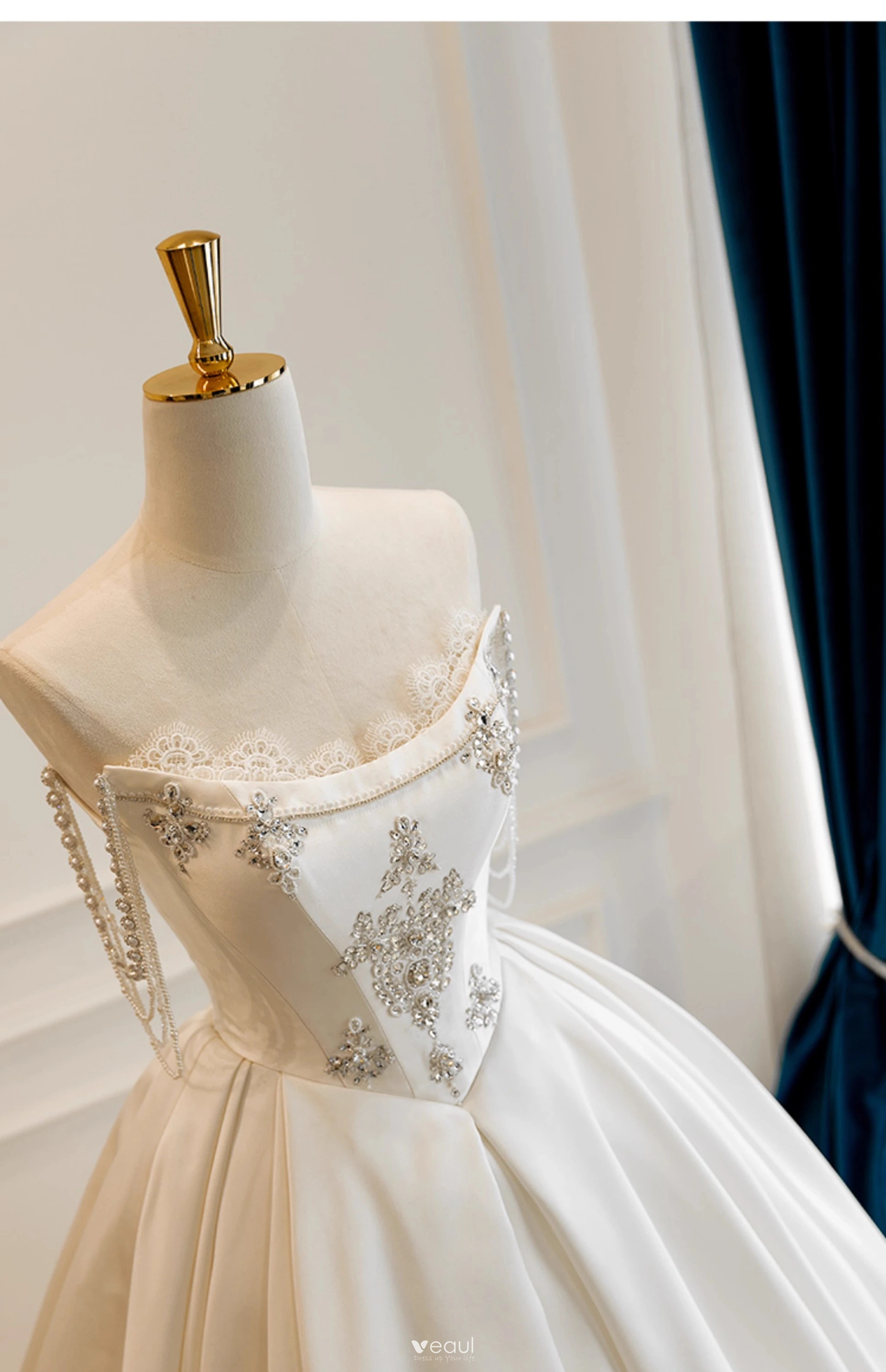 Trendy Princess A-line Satin Ivory Wedding Gown TWA2052