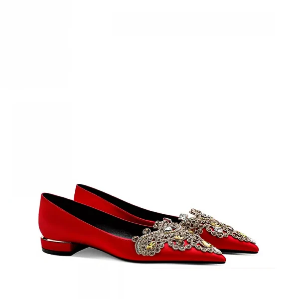 Chinese style Red Satin Rhinestone Wedding Shoes 2024 Low Heel Pointed Toe Wedding Pumps High Heels