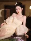 Schöne Champagner Gespaltete Front Ballkleider 2025 A Linie Off Shoulder Kurze Ärmel Rückenfreies Sweep / Pinsel Zug Festliche Kleider
