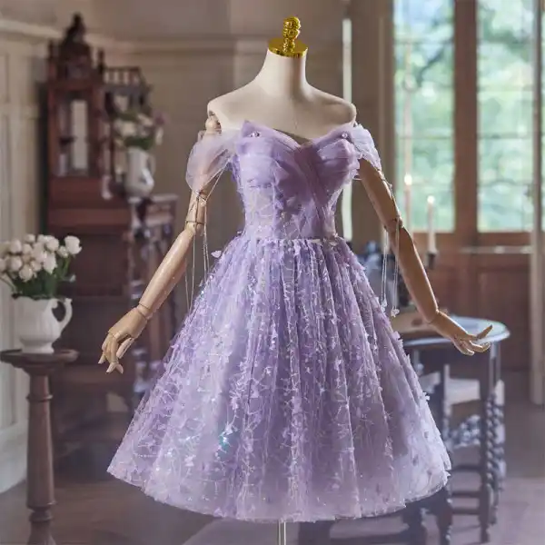 Fashion Lavender Sequins Butterfly Appliques Homecoming Graduation Dresses 2024 A-Line / Princess Off-The-Shoulder Sleeveless Backless Knee-Length Formal Dresses