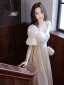 Audrey Hepburn Style Champagne Sequins Homecoming Graduation Dresses 2022 A-Line / Princess Bow Square Neckline Puffy Short Sleeve Knee-Length Graduation Dresses