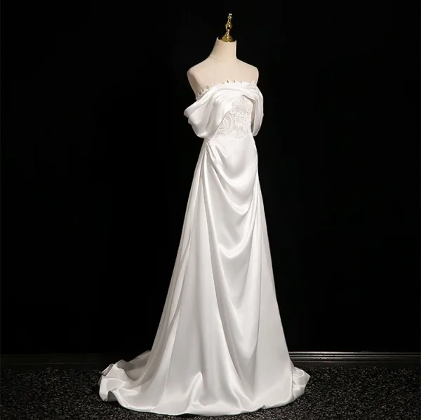 Élégant Ivoire En Dentelle Fleur Satin Robe De Mariée 2025 Princesse De l'épaule Manches Courtes Dos Nu Train De Balayage Mariage