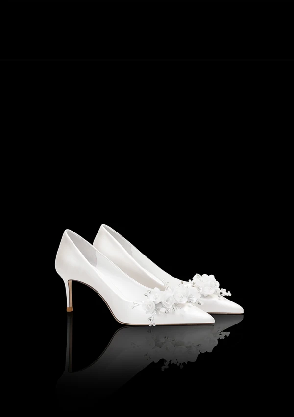 Elegant White Satin Appliques Rhinestone Wedding Shoes 2024 8 cm Stiletto Heels Pointed Toe Wedding Pumps High Heels