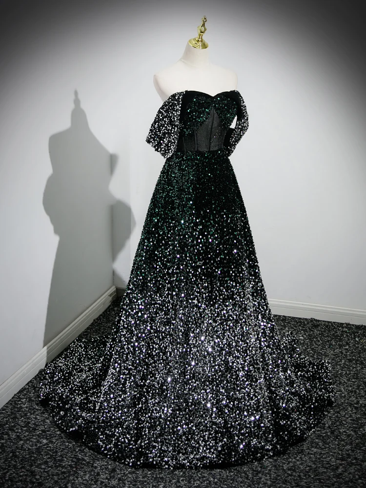 green emerald velvet dress La Femme - 32019 main image 1