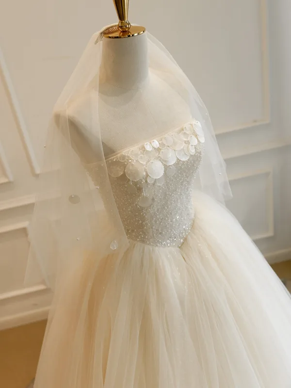 Elegante High End Champagner Handgefertigt Perlenstickerei Perle Pailletten Brautkleider / Hochzeitskleider 2026 Ballkleid Bandeau Ärmellos Rückenfreies Lange