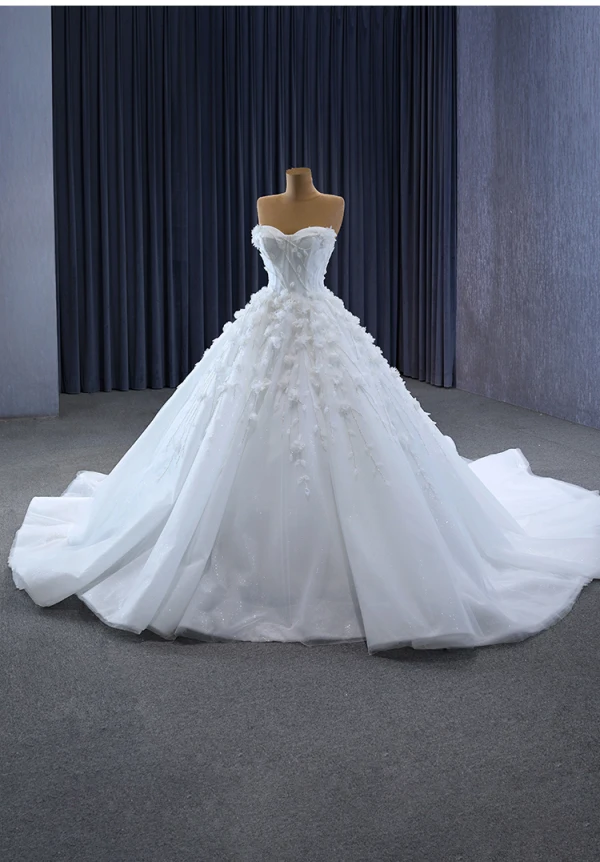Luxury / Gorgeous White Beading Appliques Sequins Wedding Dresses 2023 Ball Gown Off-The-Shoulder Long Sleeve Backless Chapel Train Wedding