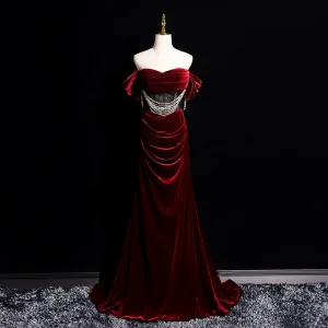 Classy Burgundy Rhinestone Velvet Evening Dresses 2025 Trumpet Mermaid Off The Shoulder Short Sleeve Backless Sweep Train Evening Party Formal Dresses