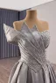 High End Grau Handgefertigt Perlenstickerei Strass Ballkleider 2025 A Linie Bandeau Ärmellos Rückenfreies Hof-Schleppe Festliche Kleider