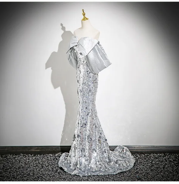 Scintillantes Argenté Paillettes Robe De Soirée 2025 Trompette / Sirène De l'épaule Sans Manches Dos Nu Train De Balayage Soirée Robe De Ceremonie