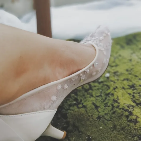 Elegante Weiß Handgefertigt Leder Perle Pailletten Brautschuhe 2023 6 cm Stilettos Spitzschuh Hochzeit Pumps Hochhackige