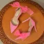 Schöne Fuchsie Schleife Ball Sandalen Damen 2023 Knöchelriemen 8 cm Stilettos Spitzschuh Sandaletten Hochhackige