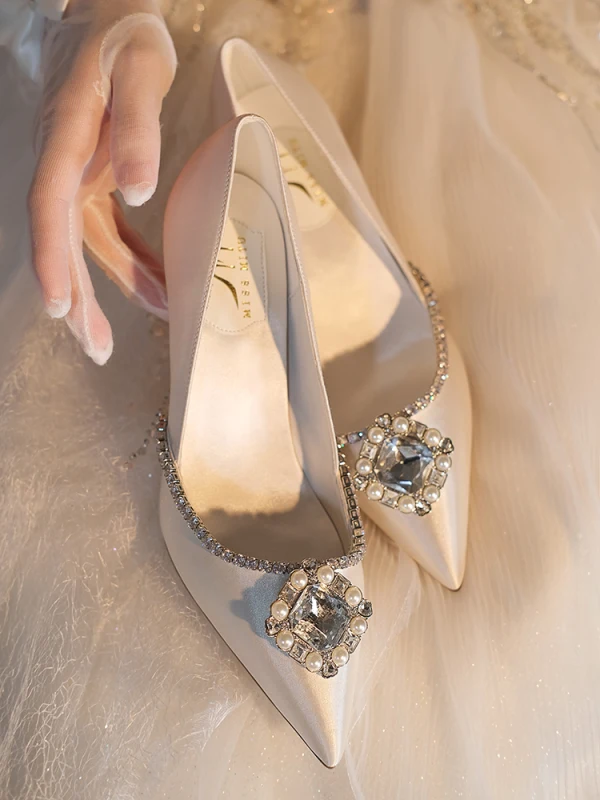 Fantastisk Elfenben Pärla Rhinestone Brudskor 2022 Läder 8 cm Stilettklackar Spetsiga Bröllop Pumps Högklackade