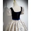Elegante Schwarz Drucken Ballkleider 2023 Ballkleid Eckiger Ausschnitt Kurze Ärmel Rückenfreies Schleife Lange Ball Festliche Kleider